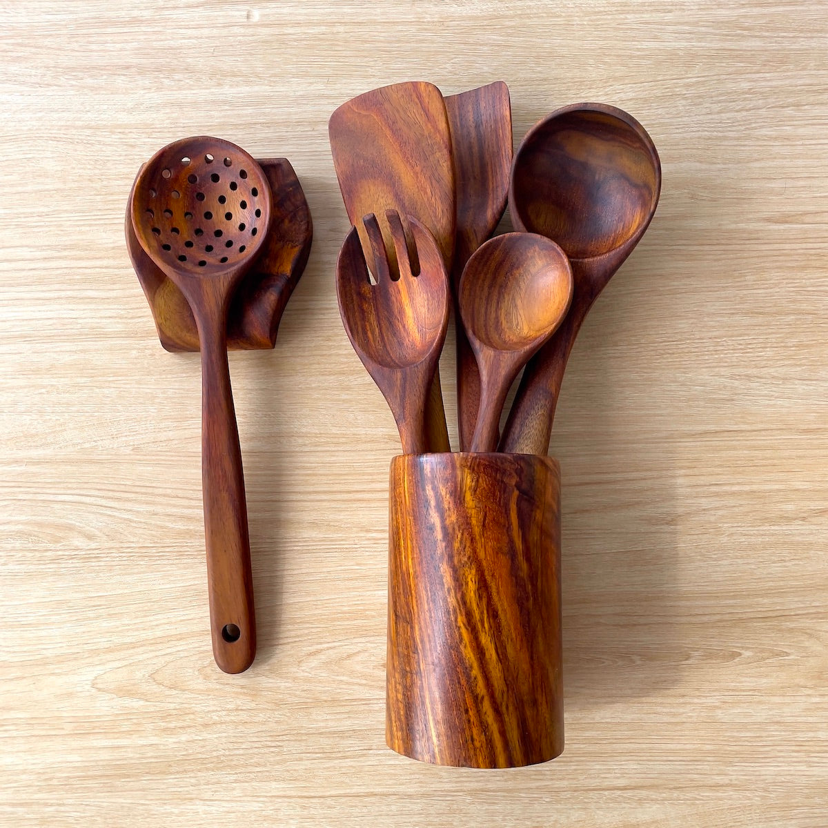 Wooden Cooking Utensils, Kitchen Utensils Set with Holder & Spoon Rest 8 Pieces