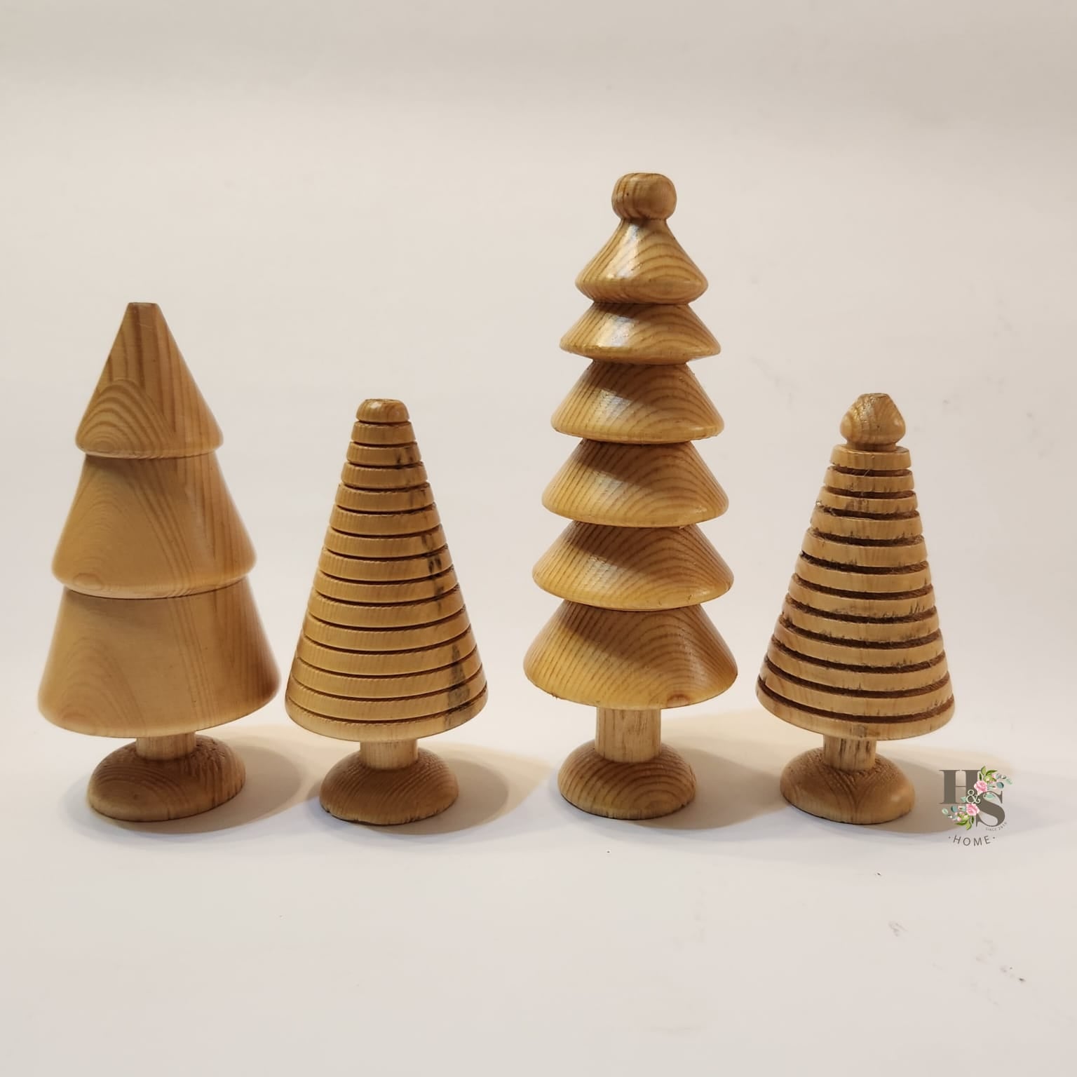 مجموعة أشجار عيد الميلاد من الخشب الطبيعي